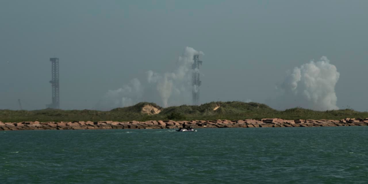 SpaceX Has Lost $1.4 Trillion in Market Value. A Defense Department Deal Would Help. - Barron's