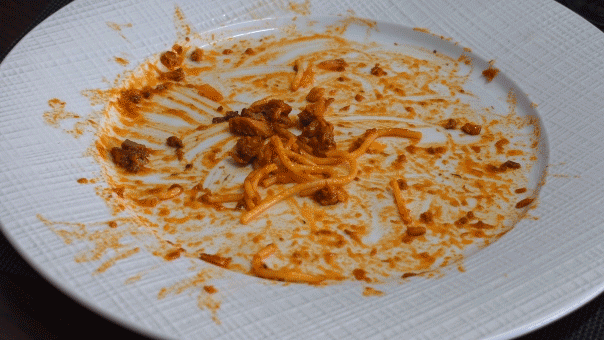 Why restaurant servers clear your plate before everyone finishes eating - Fox News