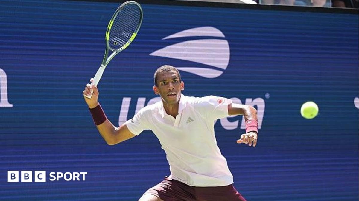 US Open: Felix Auger-Aliassime beaten by Karen Khachanov in second round - BBC