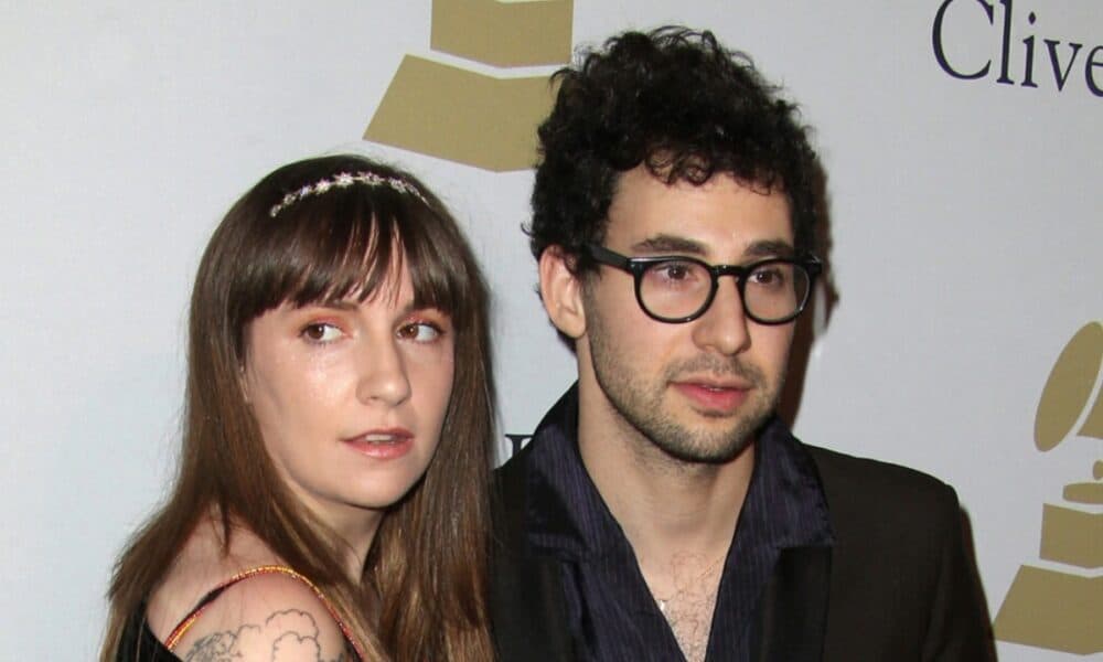 Lena Dunham Recalls Ex Jack Antonoff’s ‘Closeness’ With a ‘Teen Pop Star’ Striking ‘an Odd Note’ - Yahoo