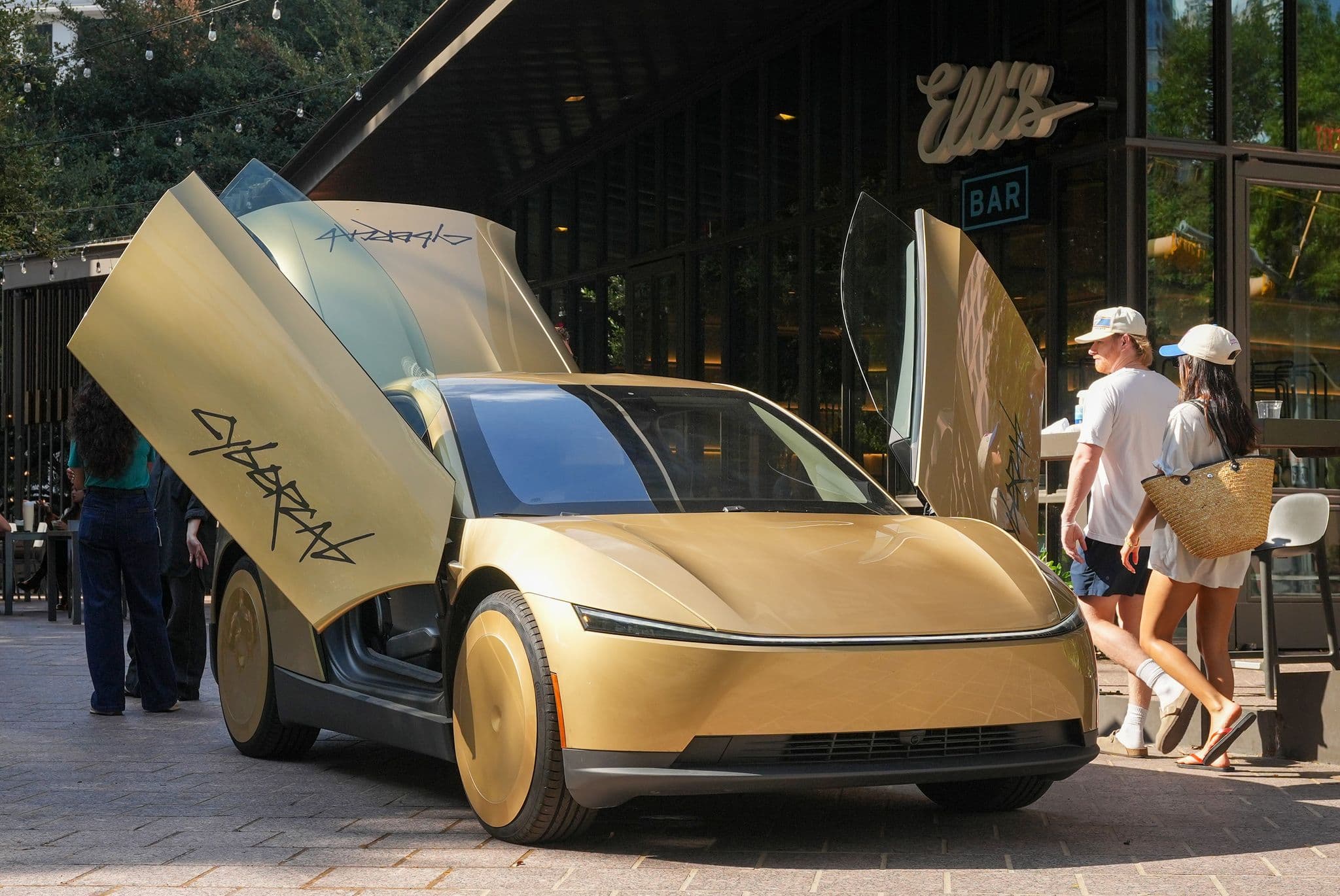 Tesla unveils new Cybercab robotaxi at exclusive Austin event. Follow along here. - statesman.com